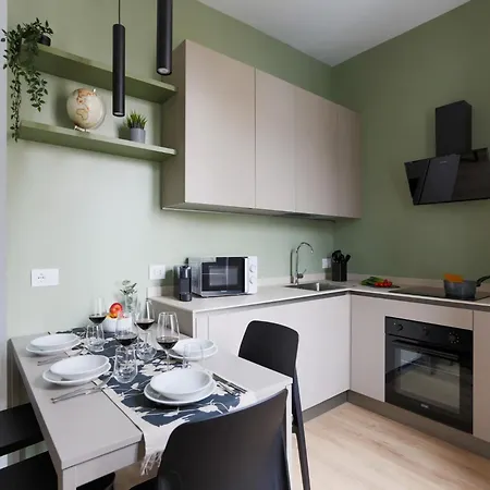 The Rent - Spacious And Renovated Two-bedroom Downtown ミラノ