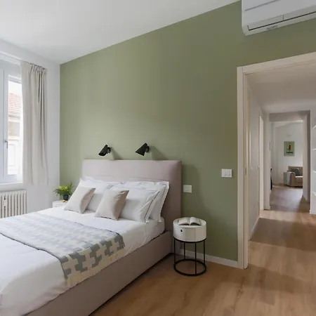 The Rent - Spacious And Renovated Two-bedroom Downtown Apartman Milánó