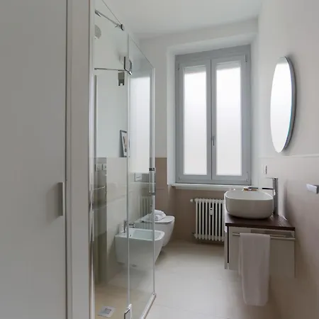 The Rent - Spacious And Renovated Two-bedroom Downtown Apartman Milánó