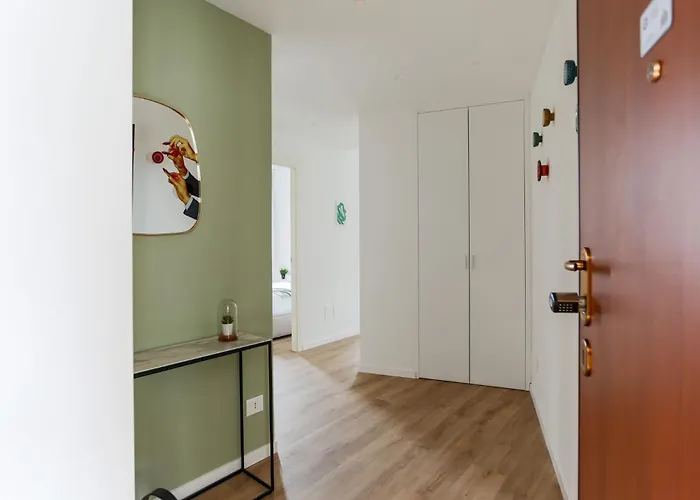 Apartament The Rent - Spacious And Renovated Two-bedroom Downtown *